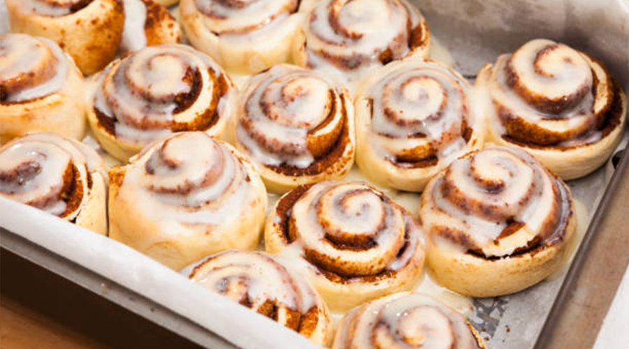 Delicious Cinnamon Buns - Cinnabons